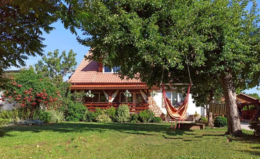 Rodzinny Zakatek "U Gluszkow" Bieszczady Myczkowce Extérieur photo